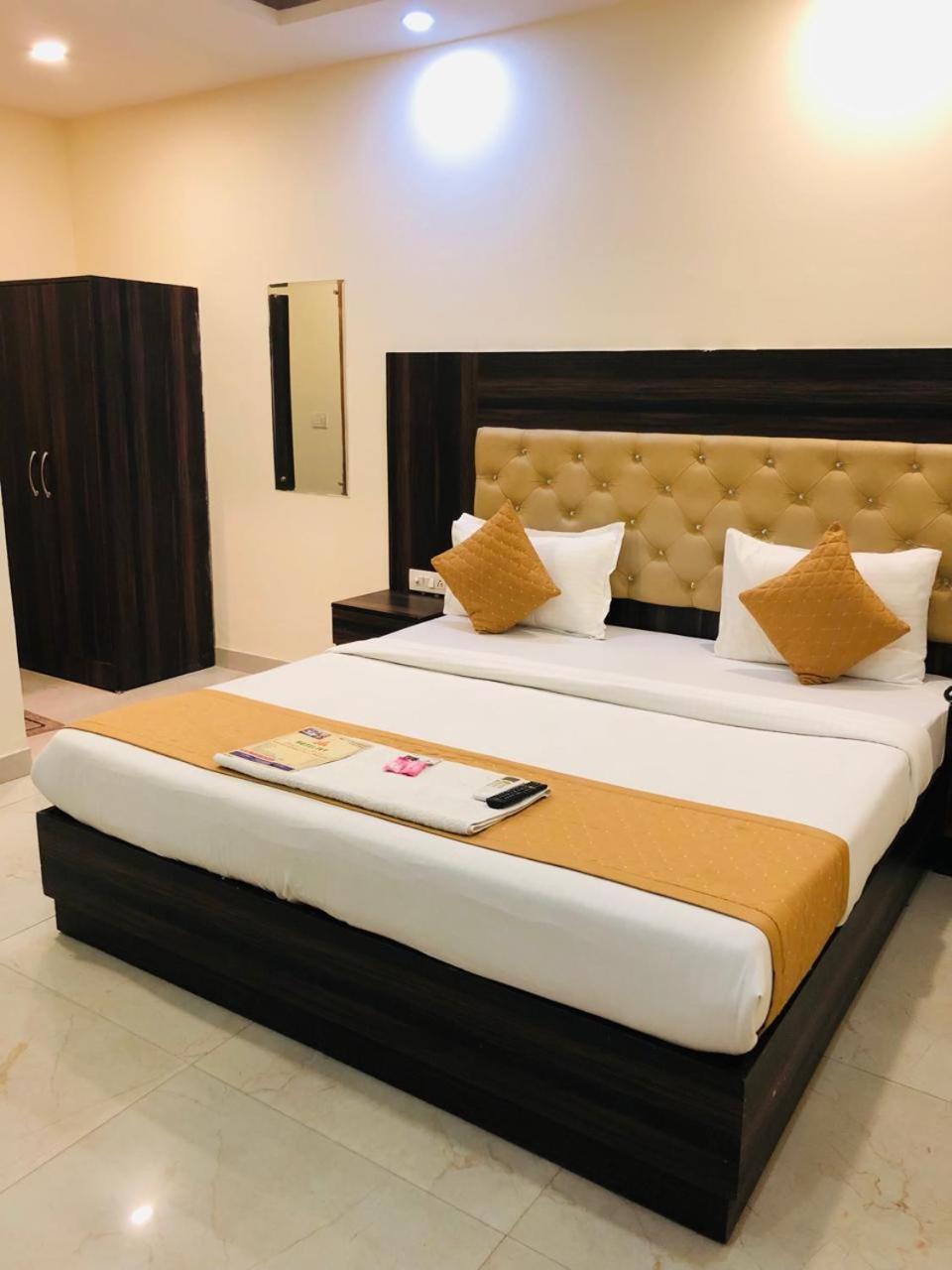 New Cozy Cave Hotel